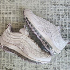 Women Nike Air Max Size 8.5